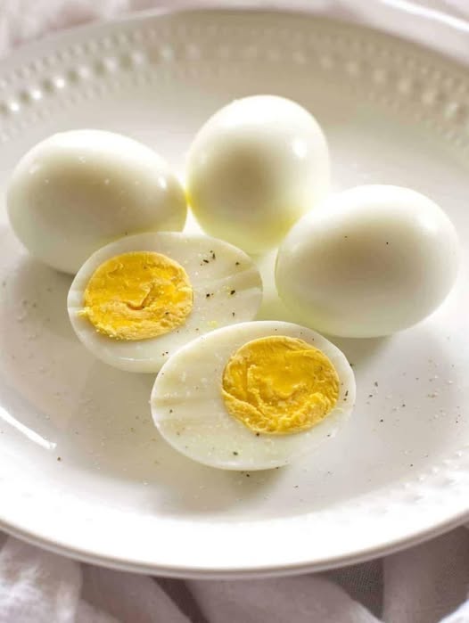 13 Reasons Why You Should Eat Boiled Eggs in the Morning